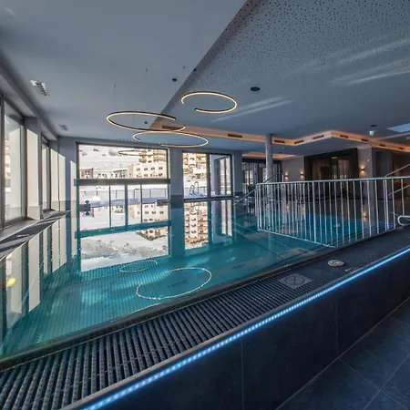 A Casa Infinity * 瑟弗浩斯