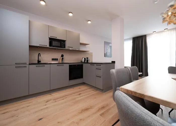 A Casa Infinity سيرفاوس