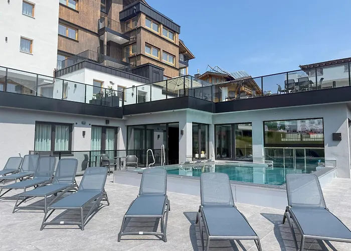 A Casa Infinity * سيرفاوس